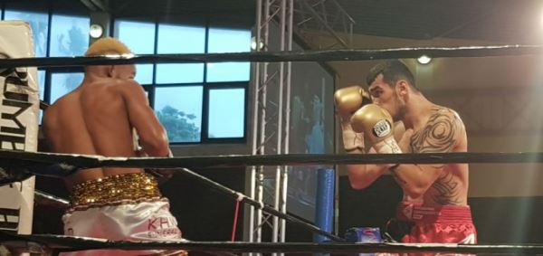 Видео боя Шавката Рахимова и Азинги Фузиле