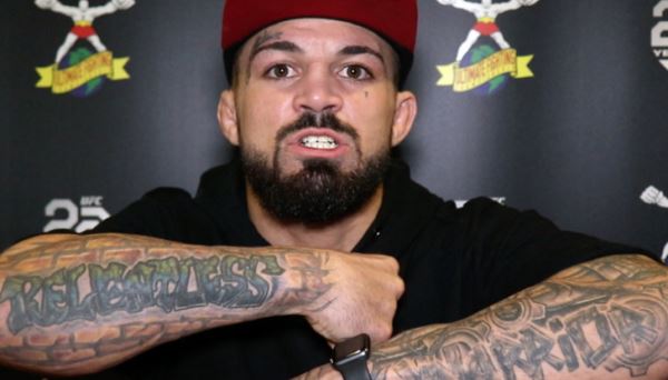 Майк Перри планирует подняться в средний дивизион UFC