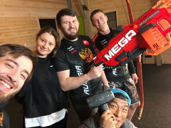 О том как команда Школы Героев Gymnasium самоизолировалась тренерским составом, продолжила тренировки и помогает поддерживать форму маленьким спортсменам